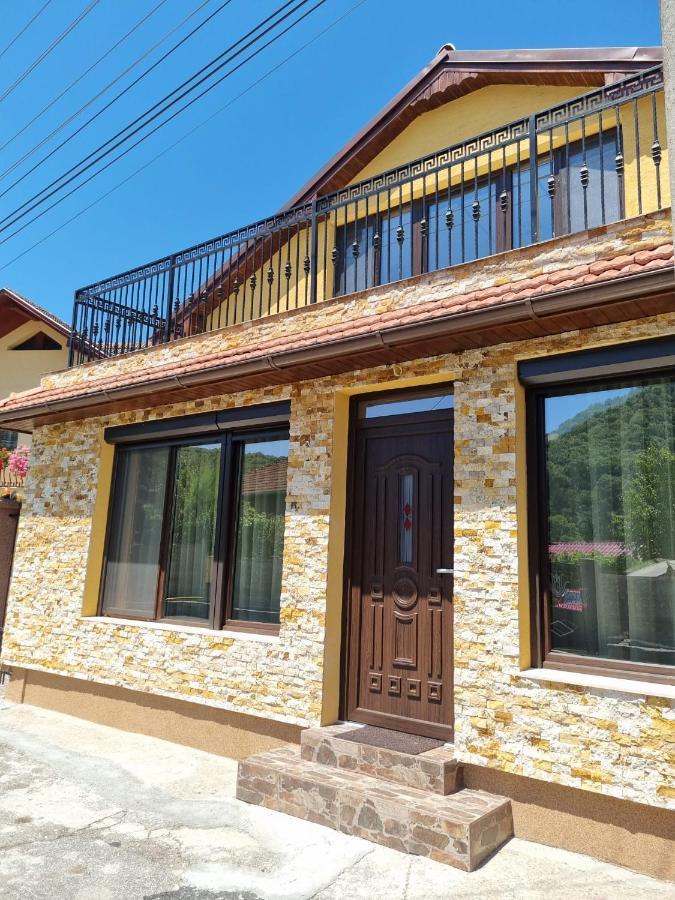 Casa De Oaspeti Minerva Deva Ngoại thất bức ảnh